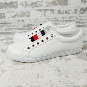 NEW Tommy Hilfiger Women's Laven Slip On White Athleisure Sneakers O524